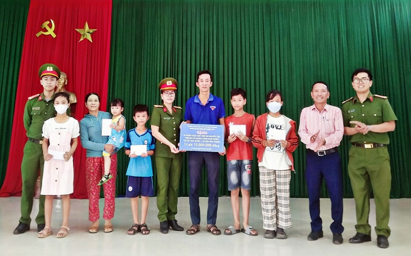 Quảng Nam: Công an tỉnh hưởng ứng Ngày Môi trường thế giới 2023