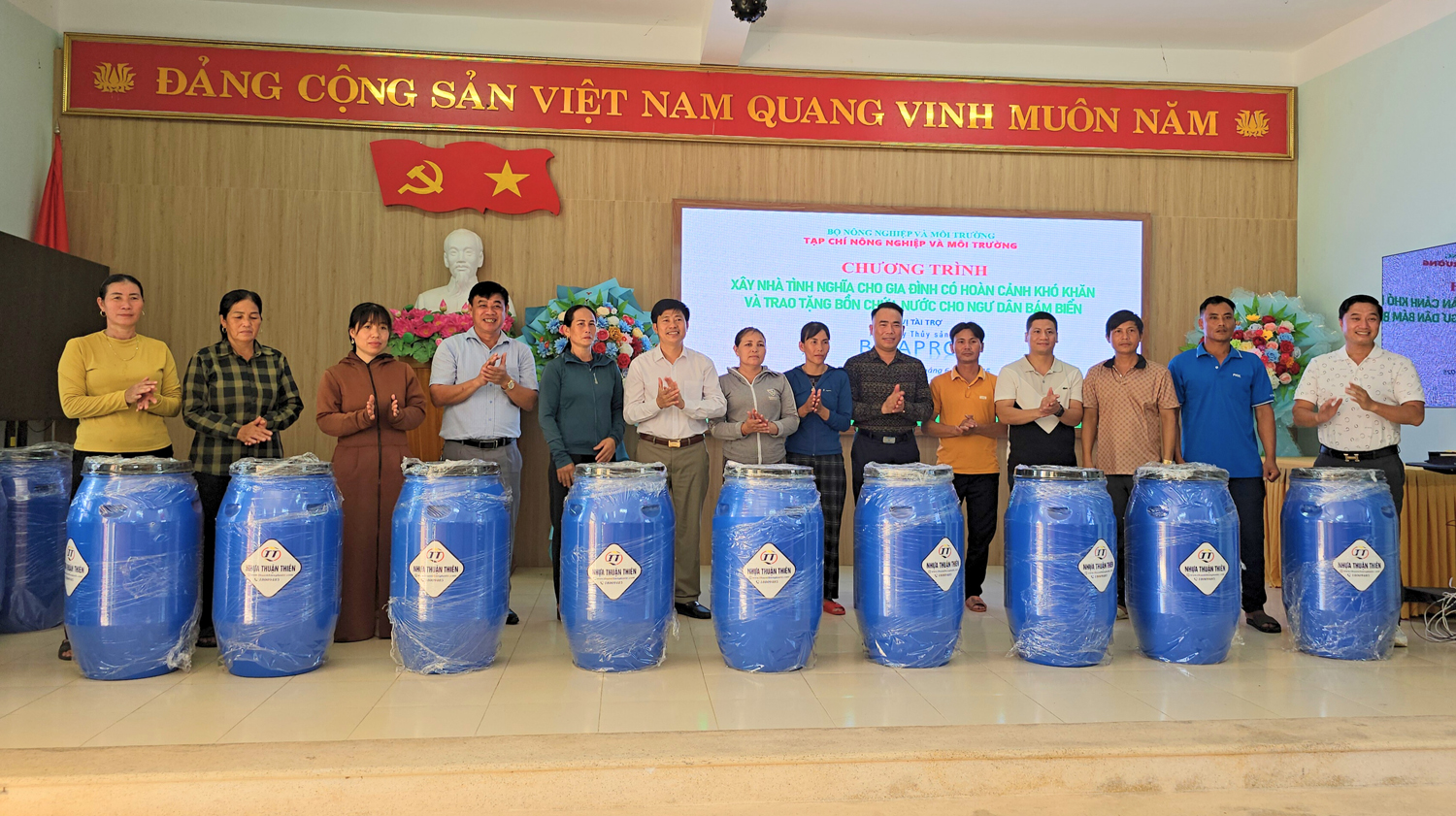 Tạp chí Nông nghiệp và Môi trường: Lan tỏa lối sống xanh, gắn kết biển đảo và cộng đồng