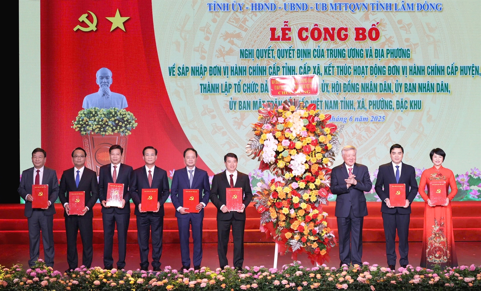 Chủ tịch UBND tỉnh Lâm Đồng Trần Hồng Thái: Tư duy đột phá - Hành động quyết liệt - Kết quả nổi bật
