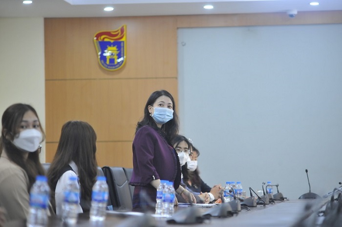 Công ty Cổ phần Him Lam trao học bổng cho sinh viên Viện Đào tạo Báo chí và truyền thông