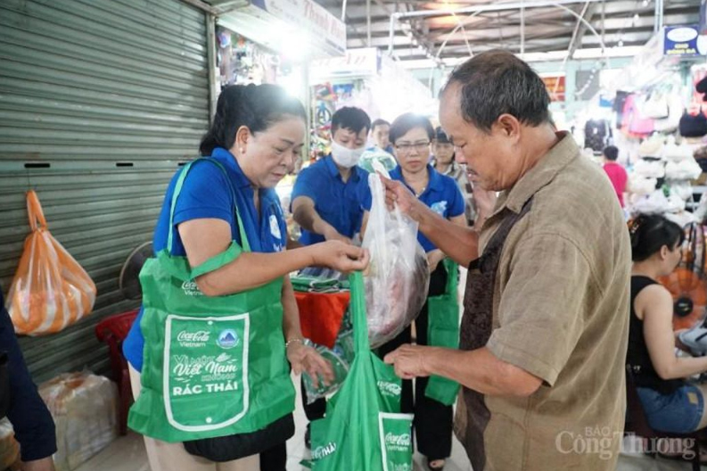 Tiểu thương Đà Nẵng chống rác thải nhựa