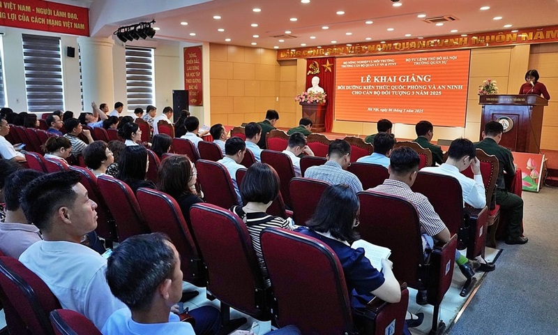Khai giảng lớp bồi dưỡng quốc phòng, an ninh cho cán bộ nông nghiệp, môi trường