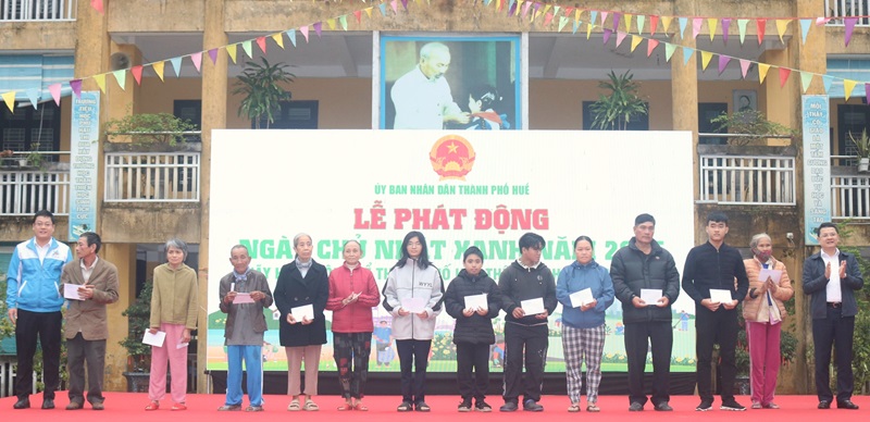 Hơn 1.000 đoàn viên, thanh niên và người dân hưởng ứng “Ngày Chủ nhật xanh” năm 2025