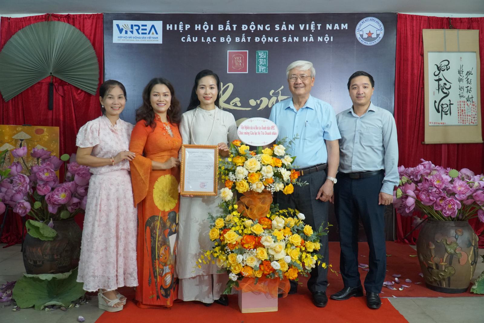 Tinh hoa trà Việt: Kết nối doanh nhân, lan tỏa văn hóa