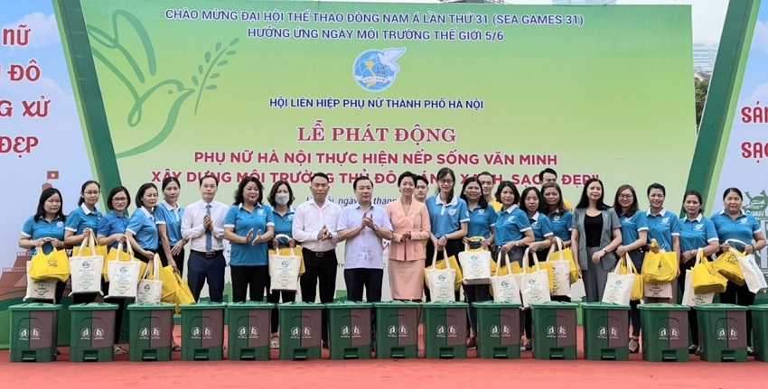 Tạp chí Tài nguyên và Môi trường đồng hành với Hội Liên hiệp Phụ nữ Hà Nội phát động Phụ nữ Thủ đô xây dựng môi trường 'sáng, xanh, sạch, đẹp' chào mừng SEA Games 31