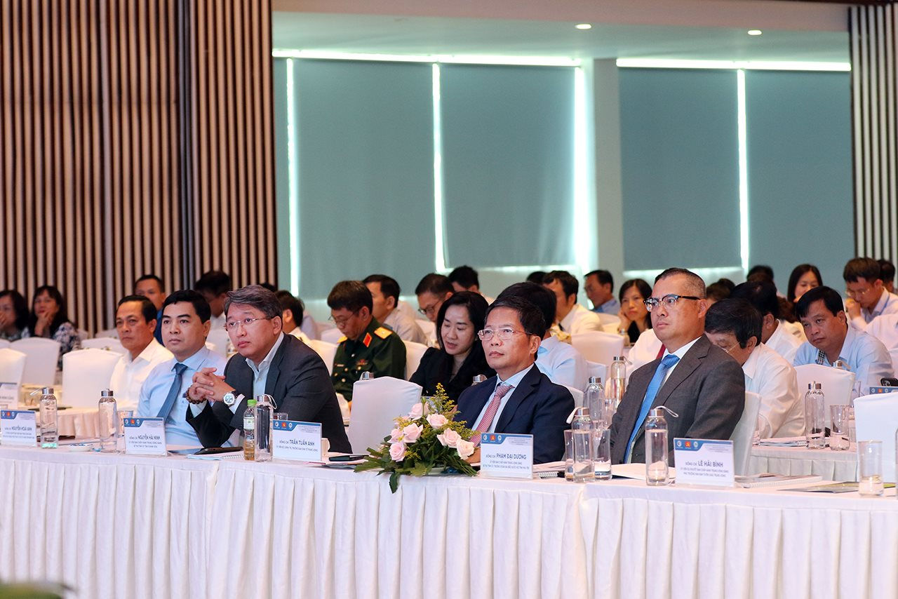 Phát triển toàn diện kinh tế biển gắn bảo vệ môi trường và ứng phó với biến đổi khí hậu