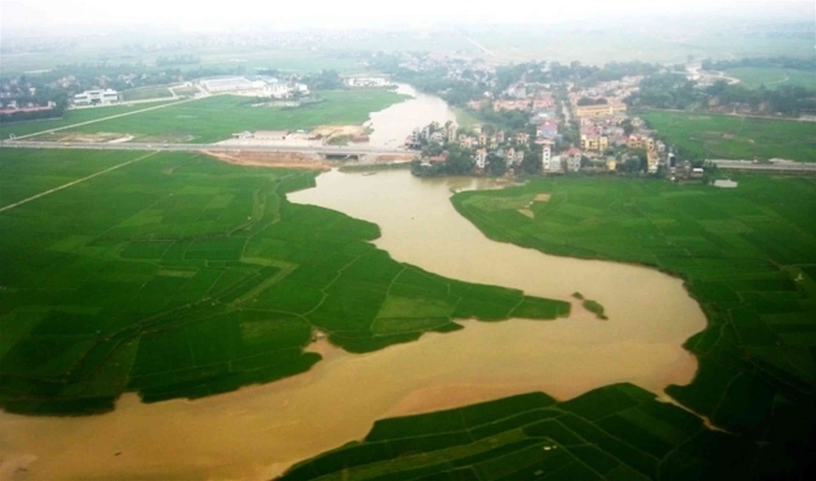 Hoàn thiện và triển khai đồng bộ hệ thống quy hoạch tài nguyên nước ở trung ương và địa phương 