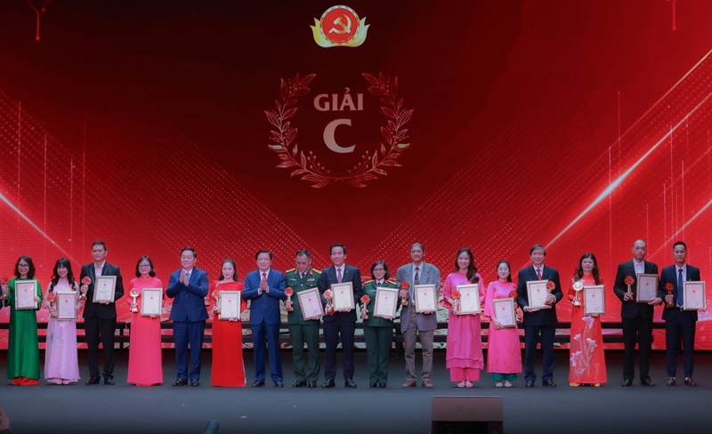 Kỷ nguyên mới đòi hỏi báo chí phát triển tương xứng, vươn mình cùng dân tộc