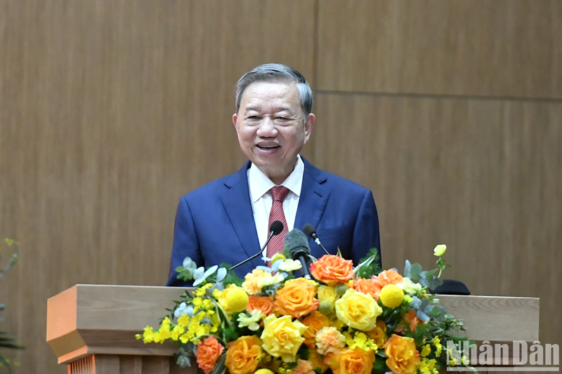 Tổng Bí thư Tô Lâm gặp mặt cán bộ Công an chi viện chiến trường miền nam