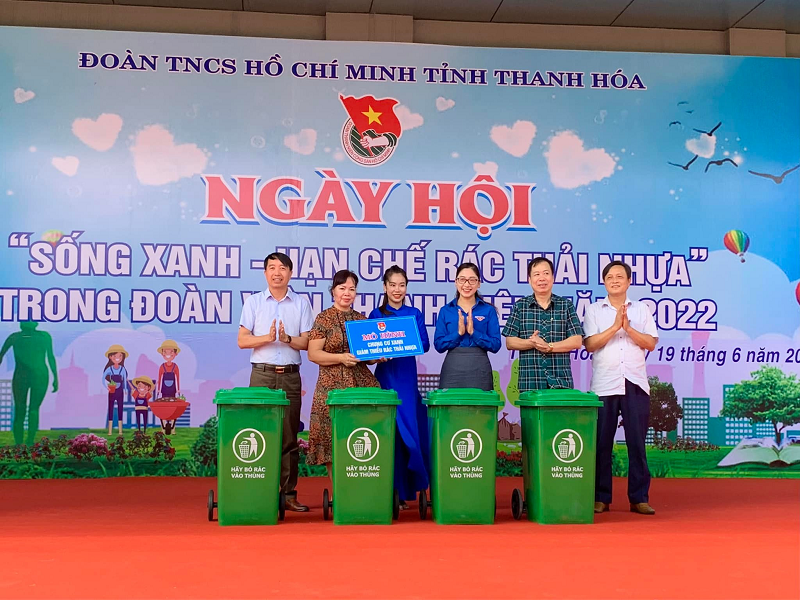 Tuổi trẻ xứ Thanh “Sống xanh - hạn chế rác thải nhựa”