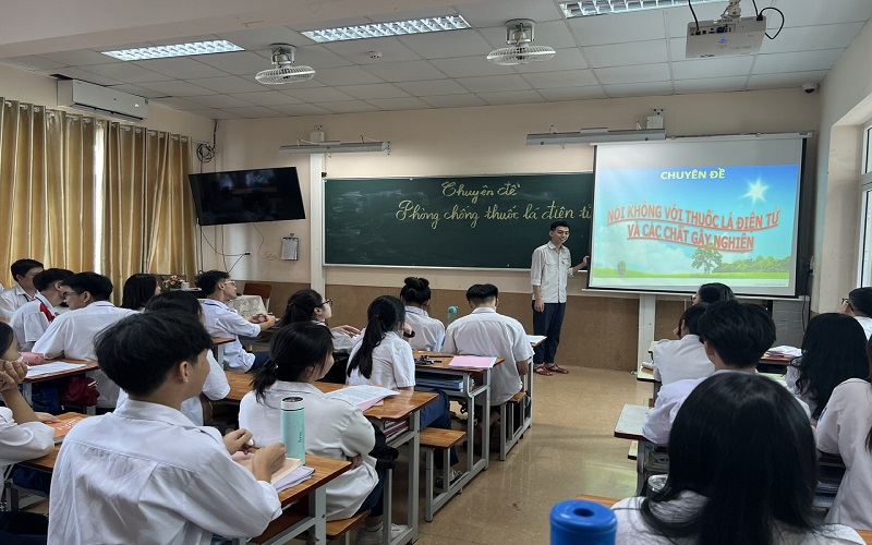 Học sinh Trường Trung học cơ sở - Trung học phổ thông Trần Quốc Tuấn: Nói không với thuốc lá điện tử