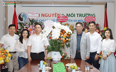 Báo Gyeongnam Maeil (Hàn Quốc) chúc mừng Tạp chí Tài Nguyên và Môi trường nhân Ngày Báo chí Cách mạng Việt Nam