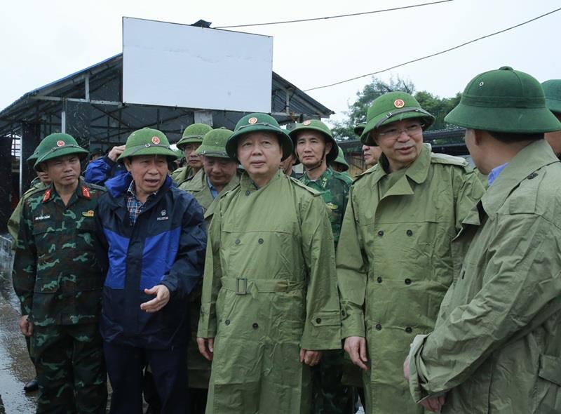 Chính quyền các xã phải nắm rất chắc vật tư, phương tiện, nhân lực huy động phòng, chống bão