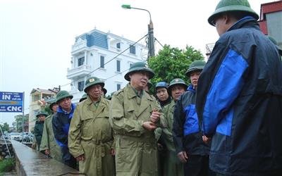 Phó Thủ tướng Trần Hồng Hà: Chuẩn bị cả tình huống triều cường trùng thời điểm bão đổ bộ