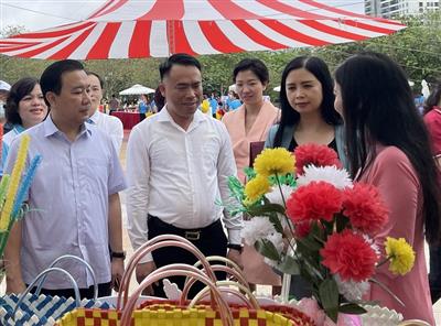 Tạp chí Tài nguyên và Môi trường đồng hành với Hội Liên hiệp Phụ nữ Hà Nội phát động Phụ nữ Thủ đô xây dựng môi trường 'sáng, xanh, sạch, đẹp' chào mừng SEA Games 31