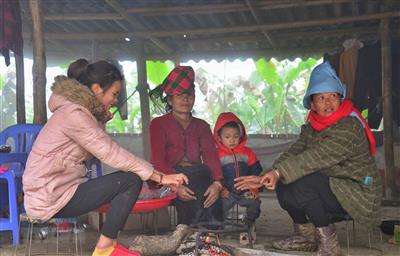 Thời tiết ngày 3/12: Miền Bắc nhiệt độ tăng nhẹ, miền Trung tiếp tục mưa lớn
