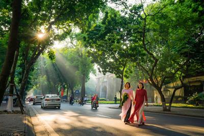 Thời tiết ngày 3/8: Bắc Bộ, Trung Bộ ngày nắng nóng, đêm có mưa. Tây Nguyên và Nam Bộ có mưa rào và dông