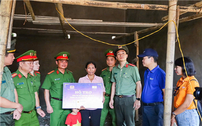 Tuổi trẻ Công an Thủ đô chung tay xóa nhà tạm năm 2025